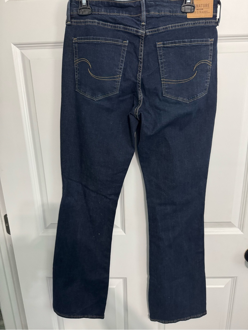 Bundle of Signature by Levi Strauss Women’s Blue Bootcut Jeans - Picture 4 of 11